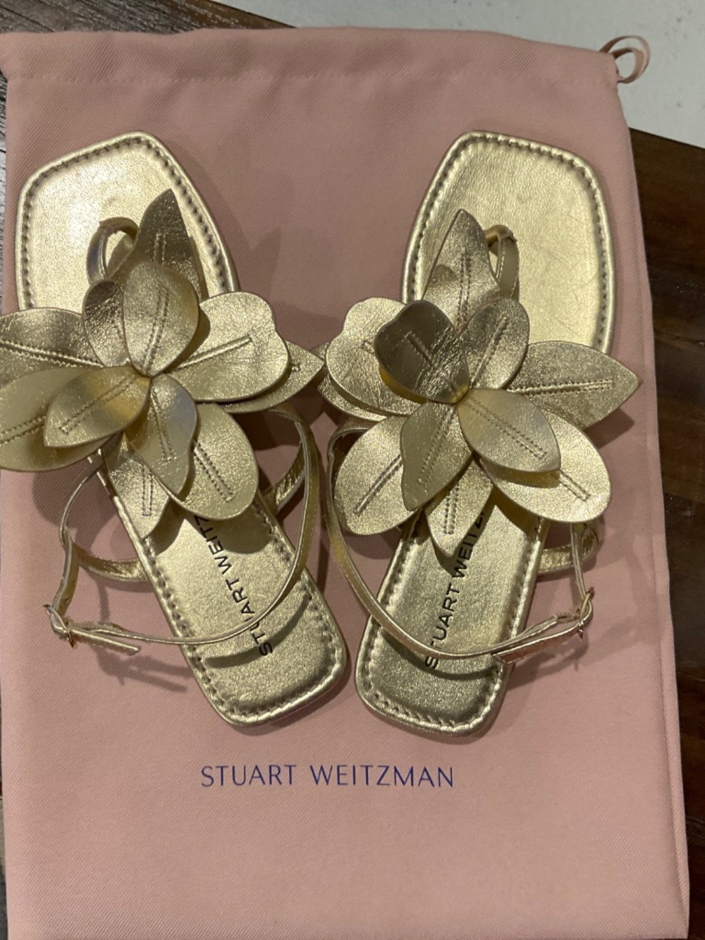 Stuart Weitzman Paradise Sandals Gold Leather Size 7 - Picture 7 of 7